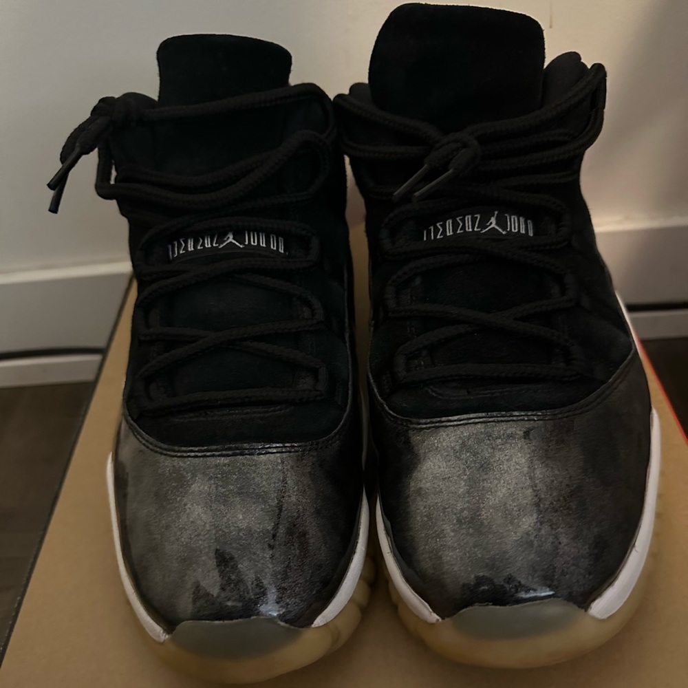 JORDAN RETRO 11’S